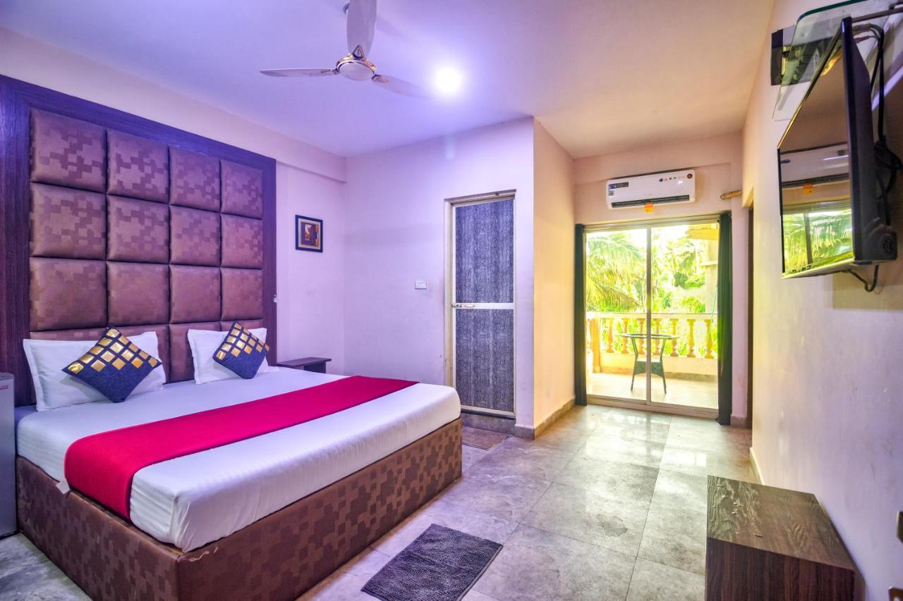 Sylvester Private * Calangute
